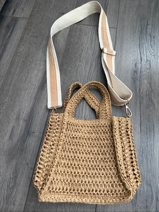 Handbags - Woven Straw Crossbody Tote Bag - Natural